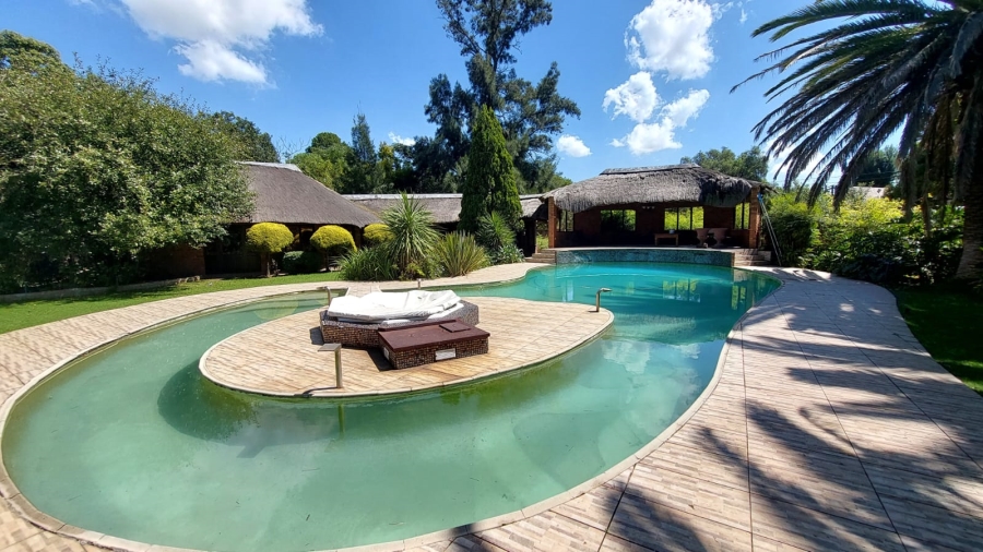 3 Bedroom Property for Sale in Three Rivers Proper Gauteng