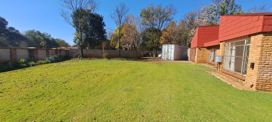5 Bedroom Property for Sale in Three Rivers Proper Gauteng