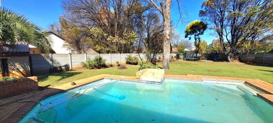 5 Bedroom Property for Sale in Three Rivers Proper Gauteng