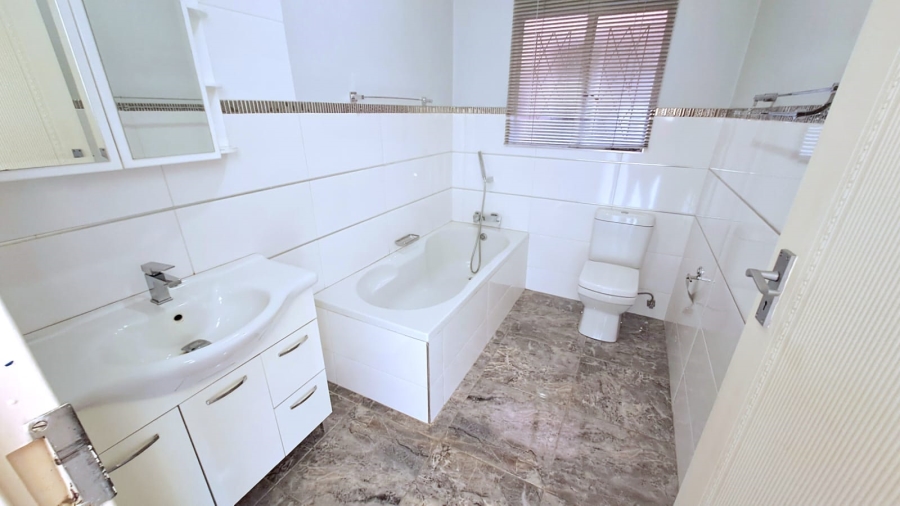 3 Bedroom Property for Sale in Three Rivers Gauteng