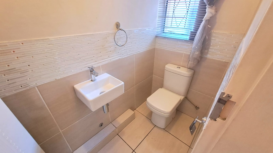 3 Bedroom Property for Sale in Three Rivers Gauteng