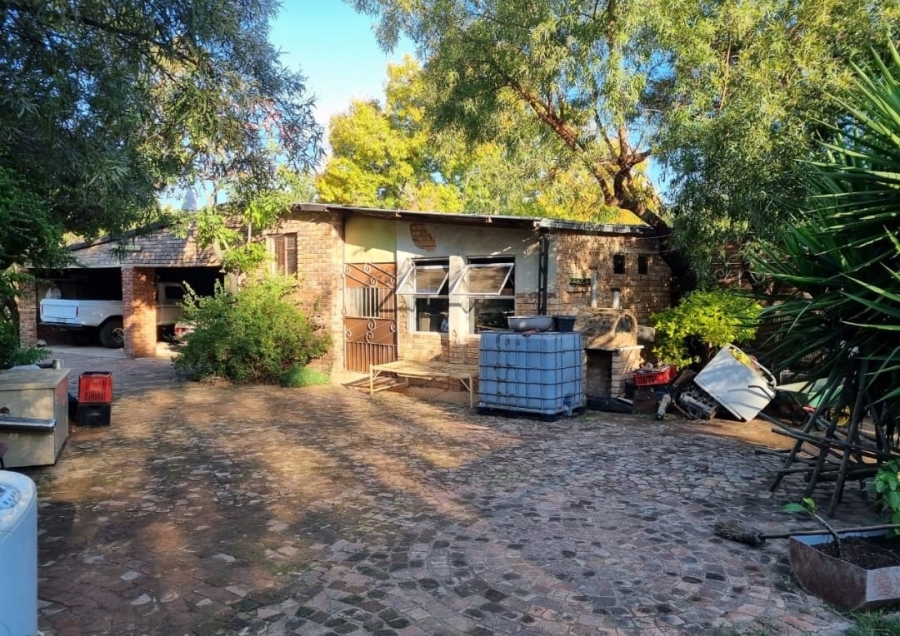 14 Bedroom Property for Sale in Pretoria North Gauteng