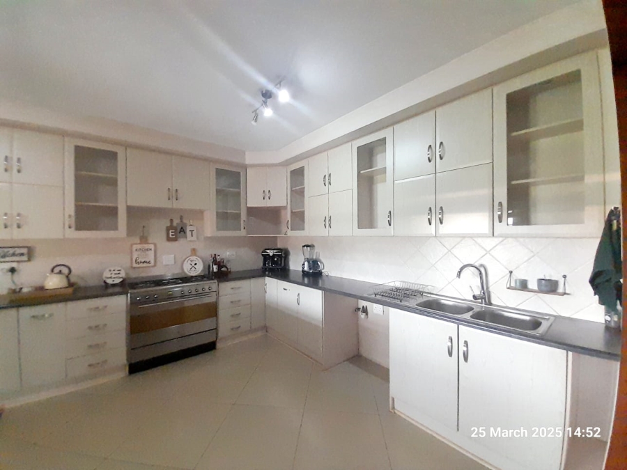 7 Bedroom Property for Sale in Pretoria North Gauteng
