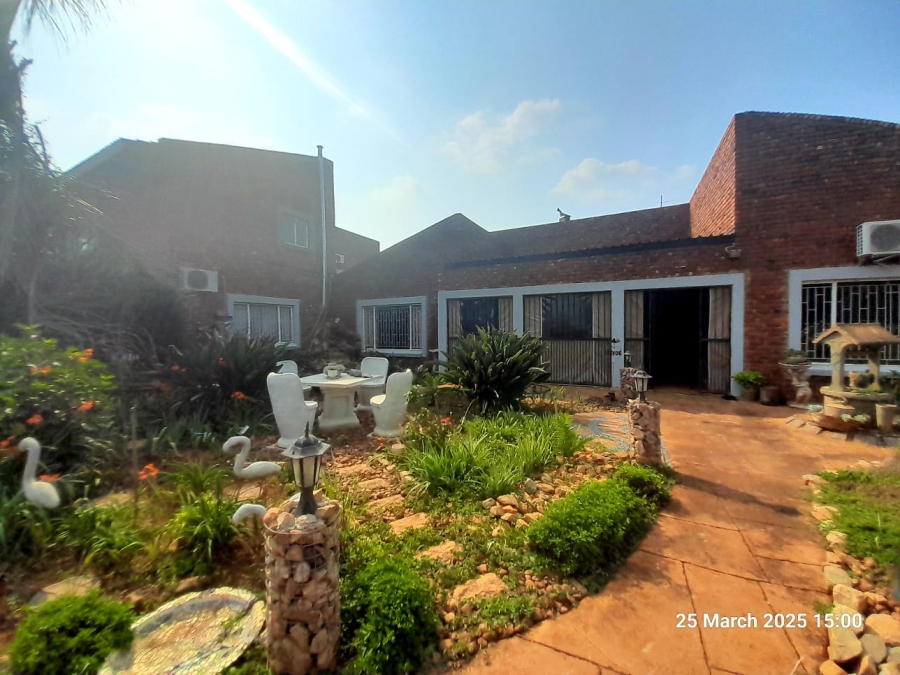 7 Bedroom Property for Sale in Pretoria North Gauteng