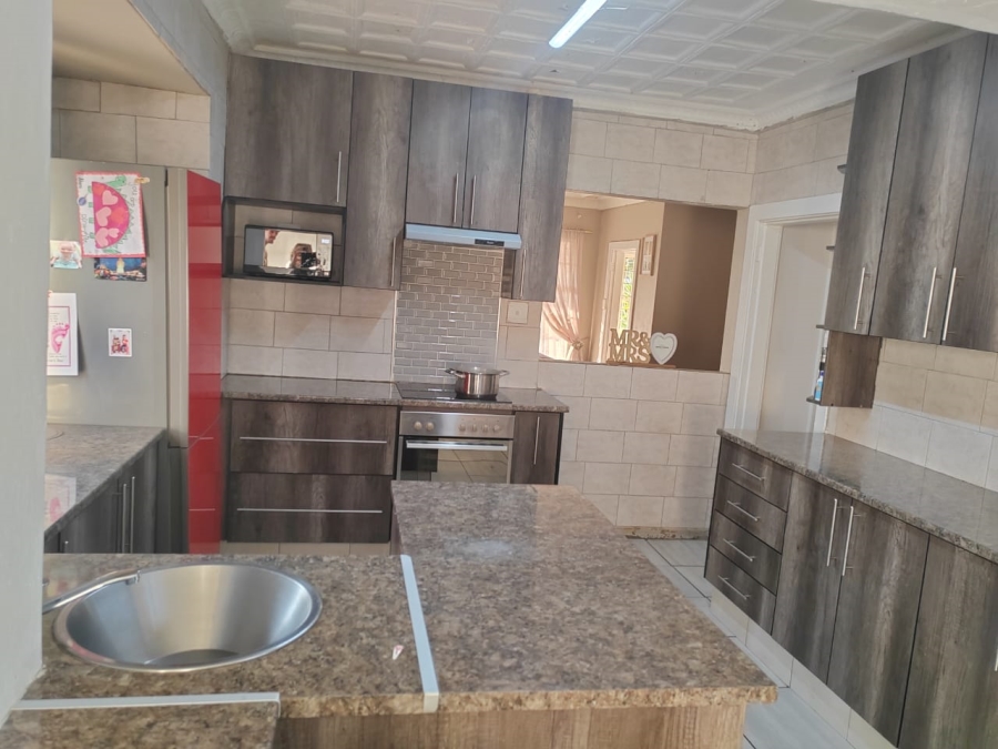 3 Bedroom Property for Sale in Geduld Ext 2 Gauteng