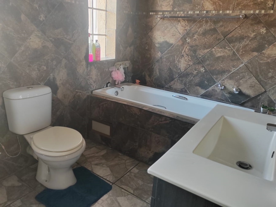 3 Bedroom Property for Sale in Geduld Ext 2 Gauteng