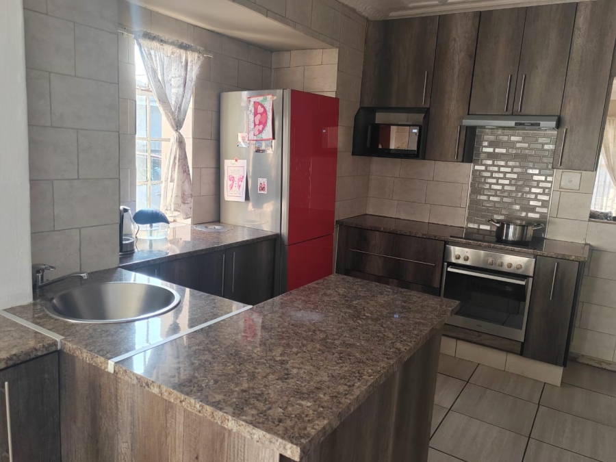 3 Bedroom Property for Sale in Geduld Ext 2 Gauteng