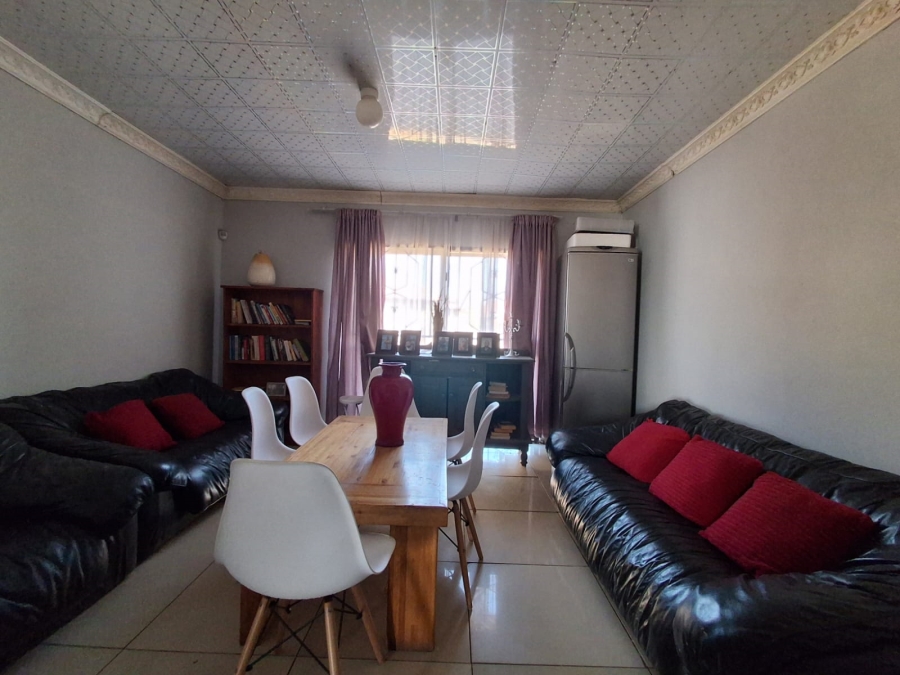 5 Bedroom Property for Sale in Waldrift Gauteng