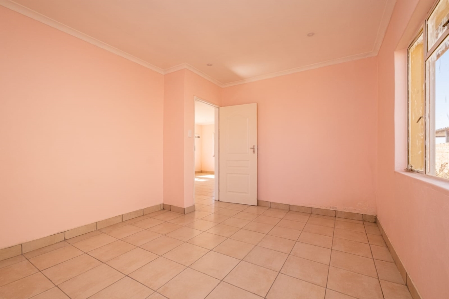 2 Bedroom Property for Sale in Lower Finsbury Gauteng