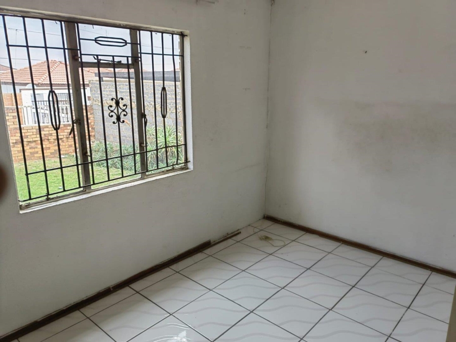 3 Bedroom Property for Sale in Mohlakeng Gauteng
