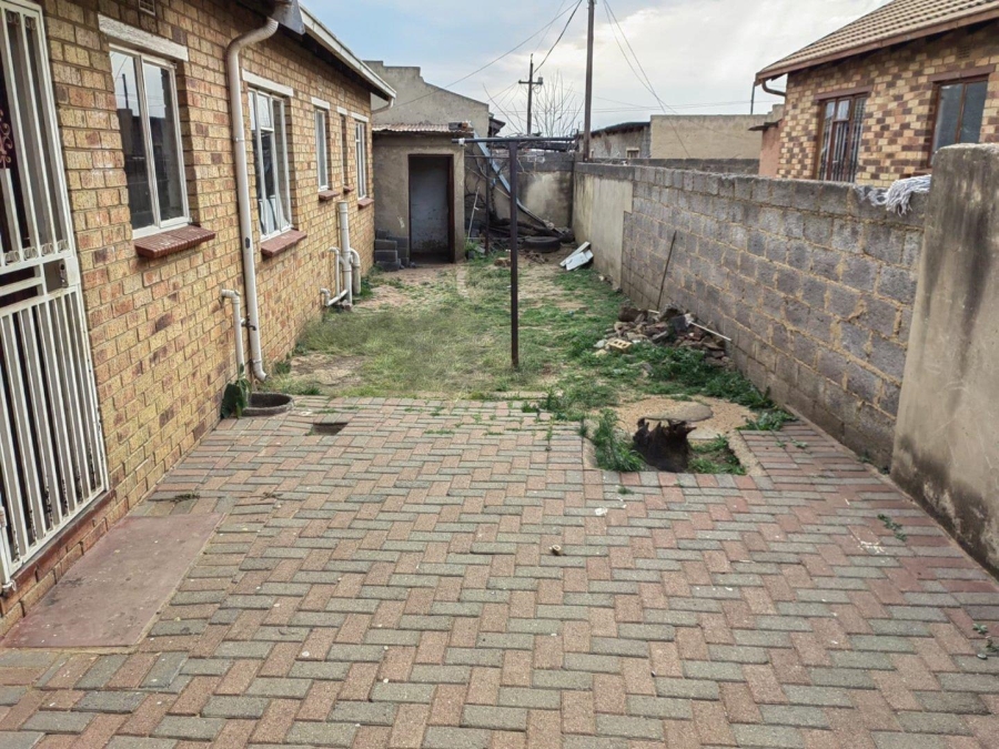 3 Bedroom Property for Sale in Mohlakeng Gauteng