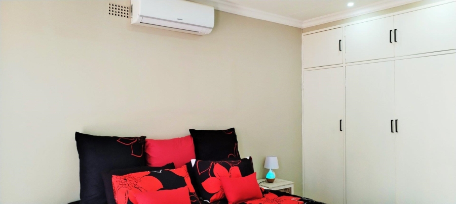 6 Bedroom Property for Sale in Rant En Dal Gauteng
