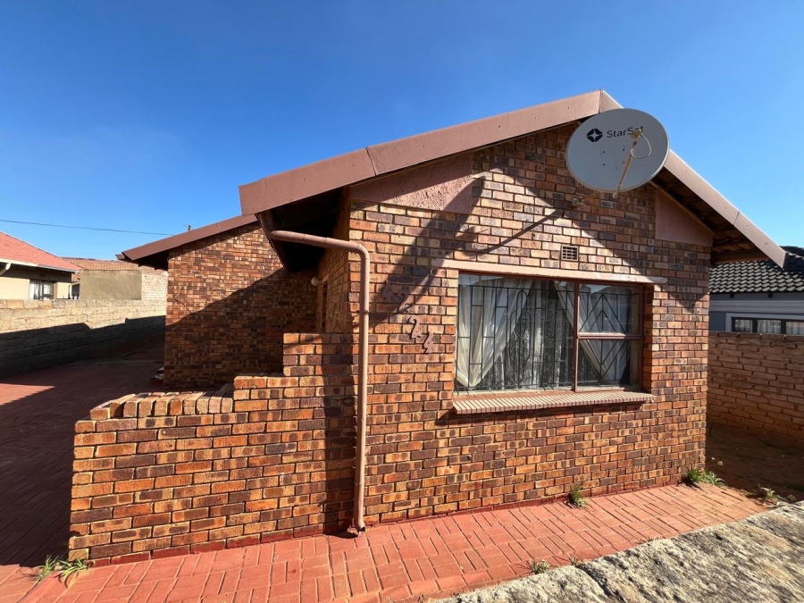 3 Bedroom Property for Sale in Mohlakeng Gauteng