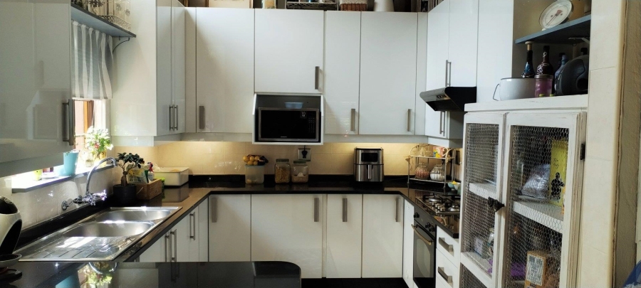 2 Bedroom Property for Sale in Rant En Dal Gauteng