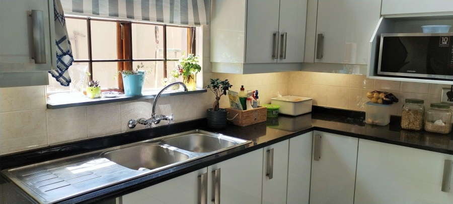 2 Bedroom Property for Sale in Rant En Dal Gauteng