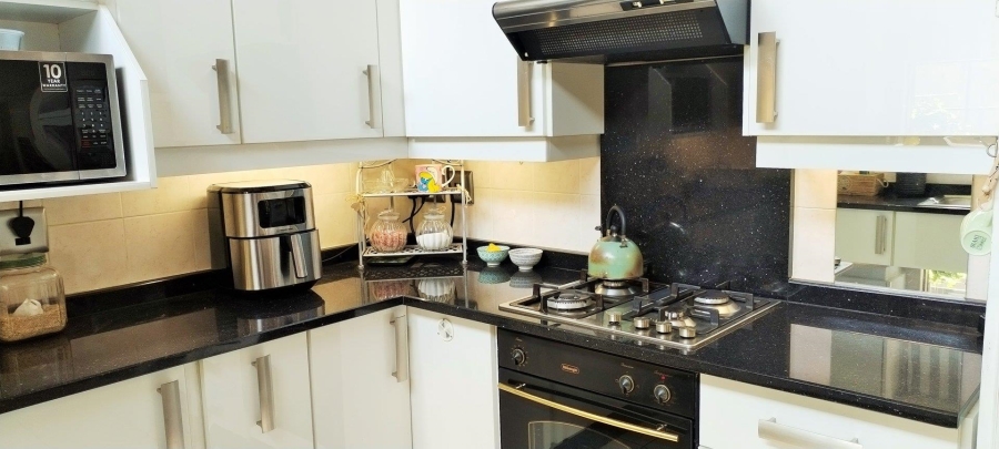 2 Bedroom Property for Sale in Rant En Dal Gauteng