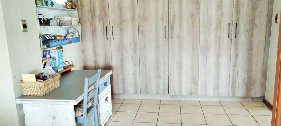 2 Bedroom Property for Sale in Rant En Dal Gauteng