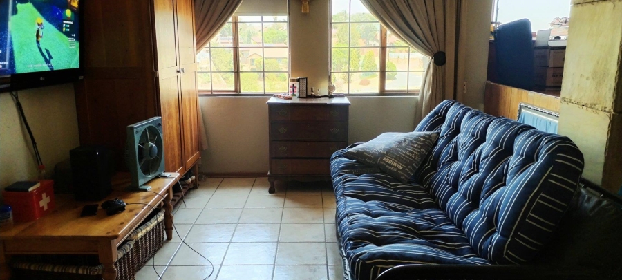 2 Bedroom Property for Sale in Rant En Dal Gauteng
