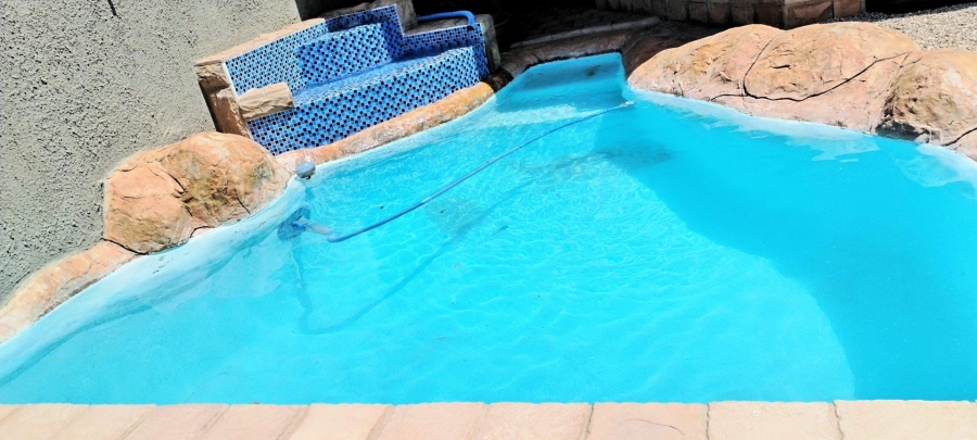 2 Bedroom Property for Sale in Rant En Dal Gauteng