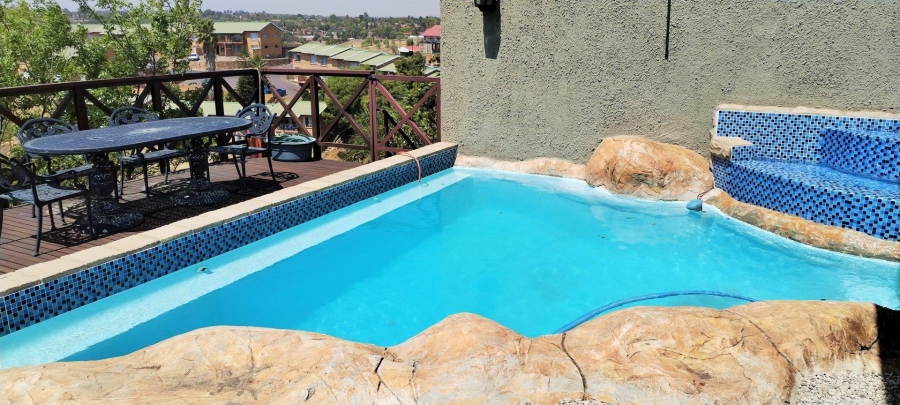2 Bedroom Property for Sale in Rant En Dal Gauteng