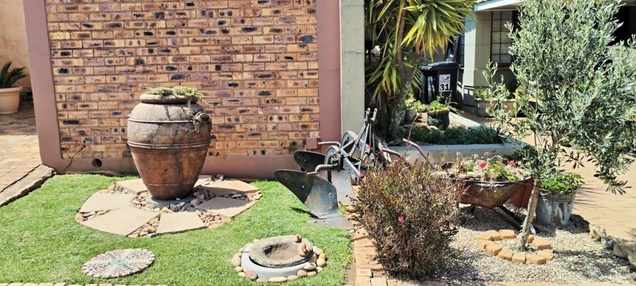 2 Bedroom Property for Sale in Rant En Dal Gauteng