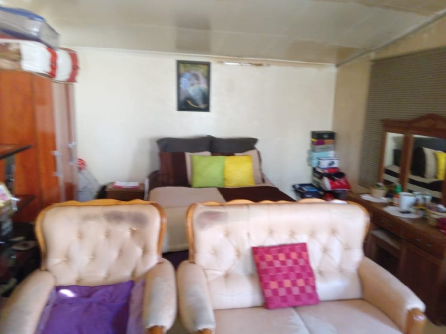 1 Bedroom Property for Sale in Mohlakeng Gauteng