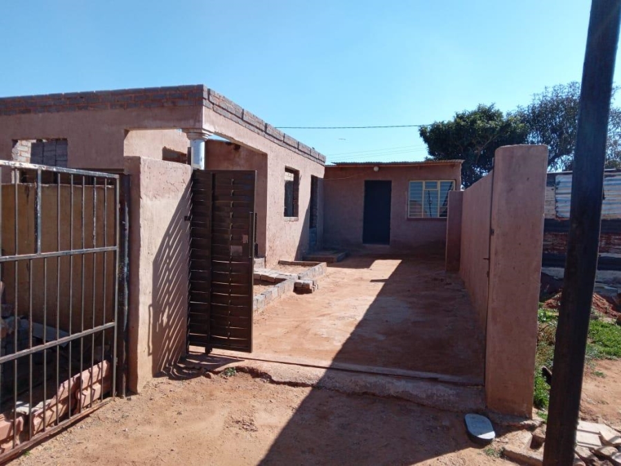 1 Bedroom Property for Sale in Mohlakeng Gauteng