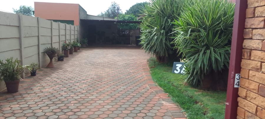 4 Bedroom Property for Sale in Homelake Gauteng