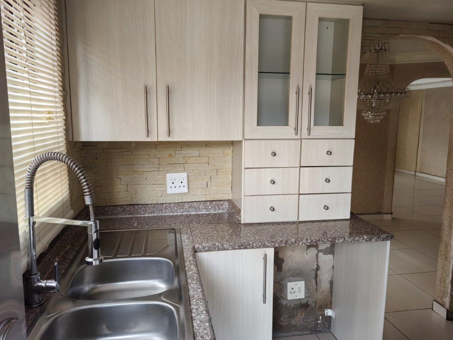 3 Bedroom Property for Sale in Kagiso Gauteng