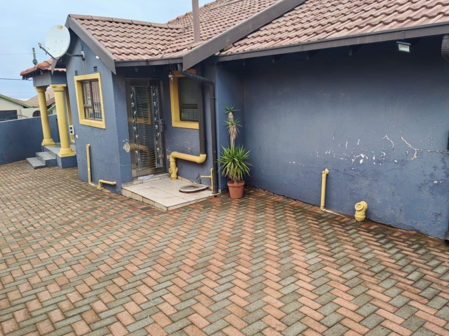 3 Bedroom Property for Sale in Kagiso Gauteng