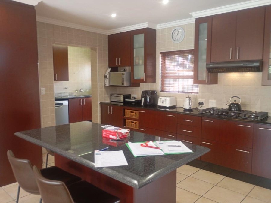 5 Bedroom Property for Sale in Chancliff Ridge Gauteng