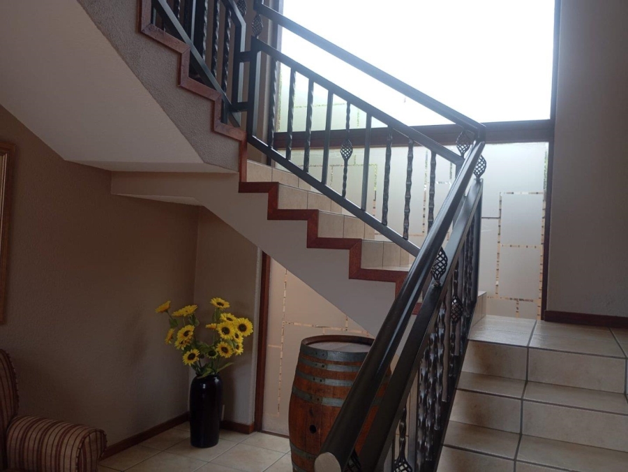 5 Bedroom Property for Sale in Chancliff Ridge Gauteng