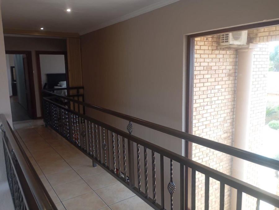 5 Bedroom Property for Sale in Chancliff Ridge Gauteng
