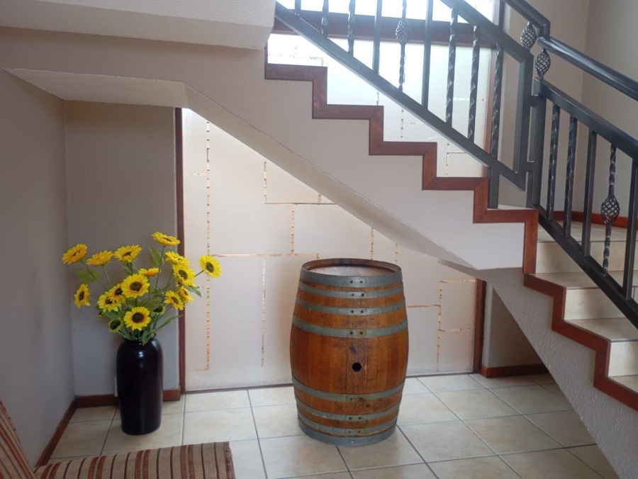 5 Bedroom Property for Sale in Chancliff Ridge Gauteng