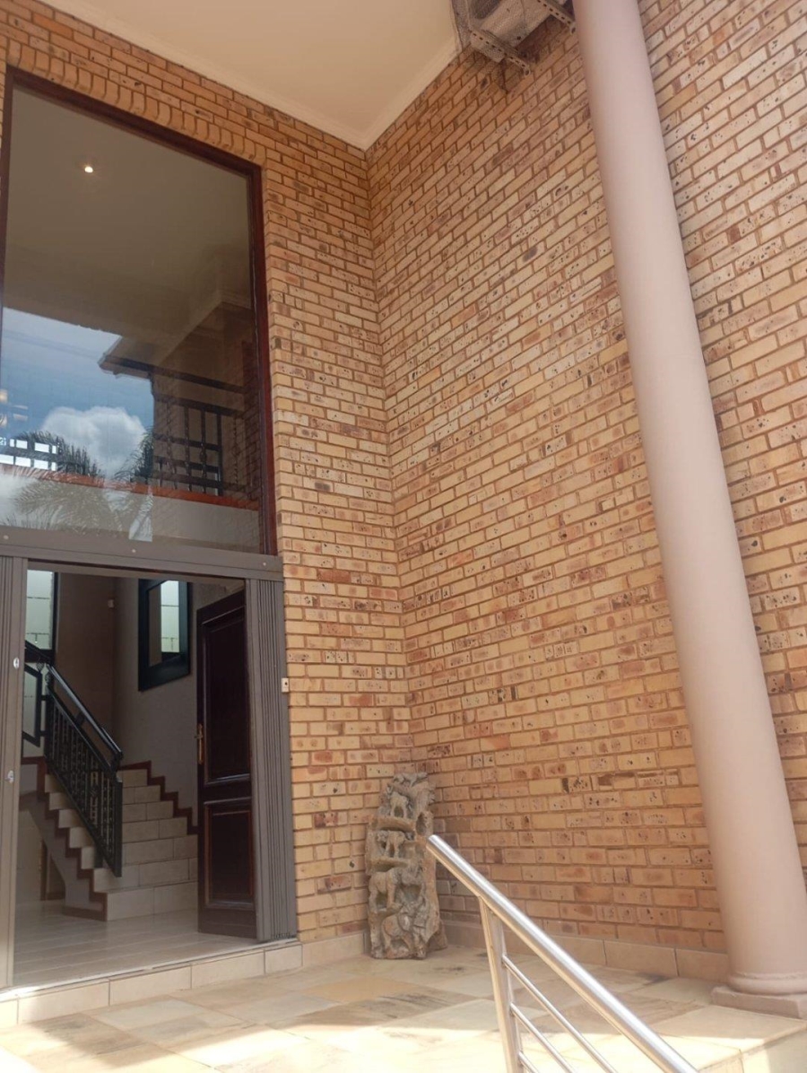 5 Bedroom Property for Sale in Chancliff Ridge Gauteng