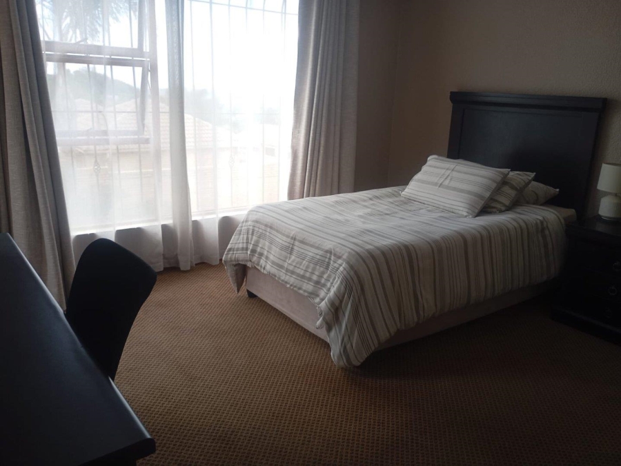 5 Bedroom Property for Sale in Chancliff Ridge Gauteng