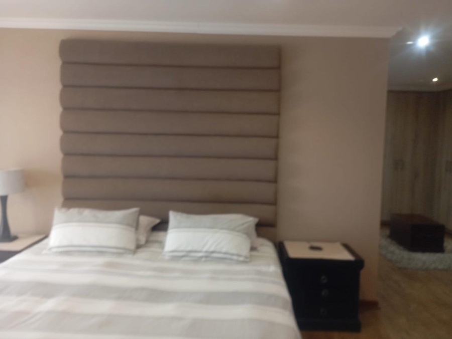 5 Bedroom Property for Sale in Chancliff Ridge Gauteng