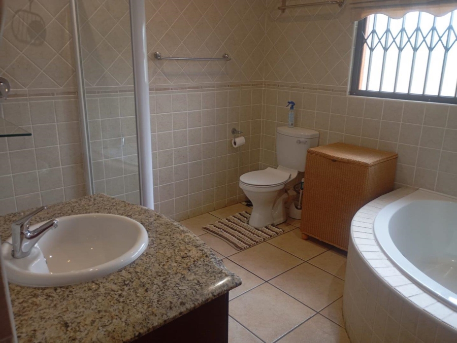 5 Bedroom Property for Sale in Chancliff Ridge Gauteng