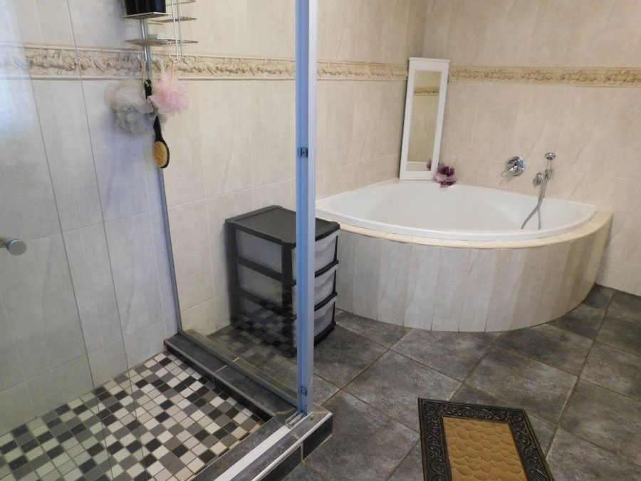 3 Bedroom Property for Sale in Noordkruin Gauteng