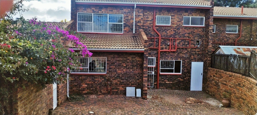3 Bedroom Property for Sale in Rant En Dal Gauteng