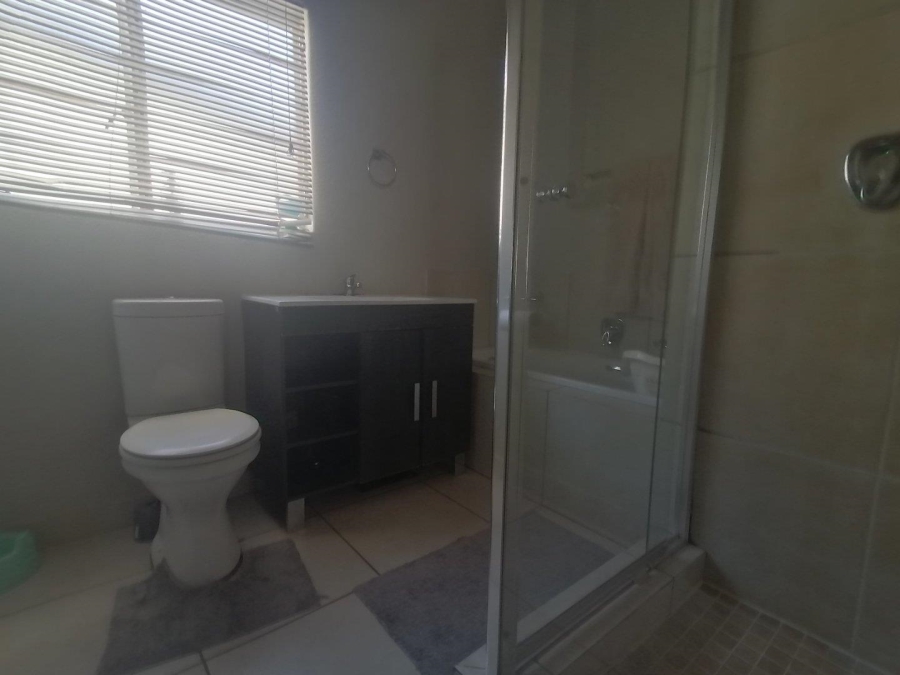 2 Bedroom Property for Sale in Amorosa Gauteng