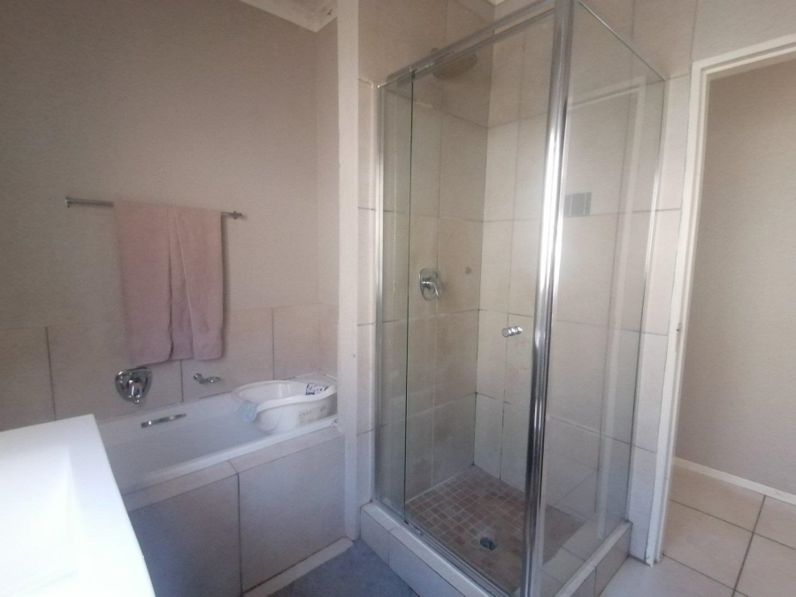 2 Bedroom Property for Sale in Amorosa Gauteng