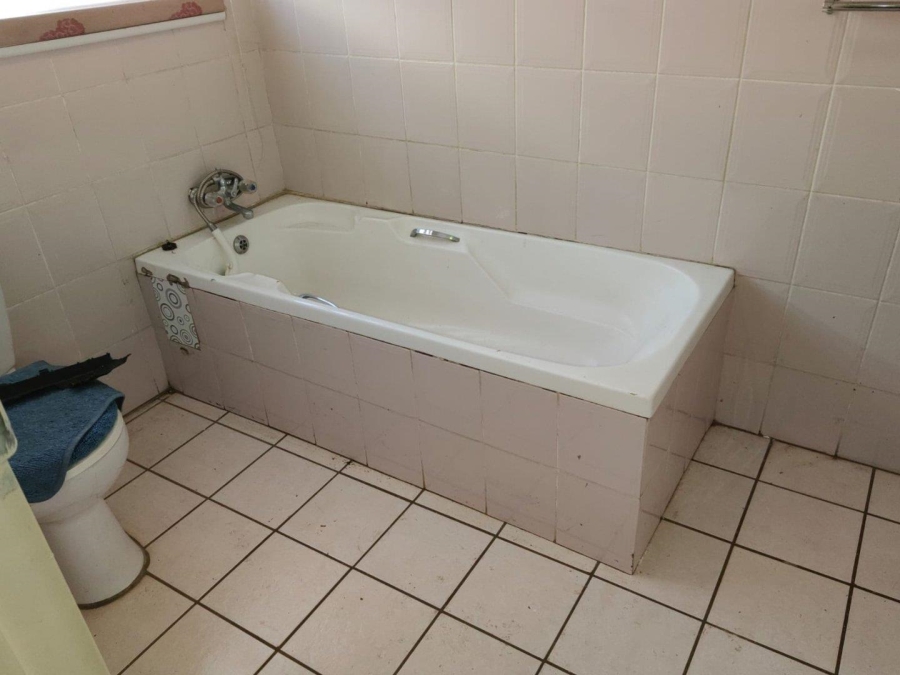 3 Bedroom Property for Sale in Hectorton Gauteng