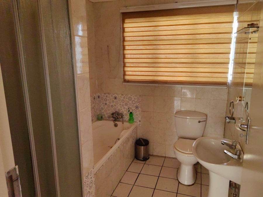 3 Bedroom Property for Sale in Hectorton Gauteng