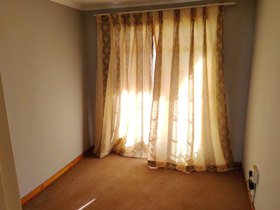 3 Bedroom Property for Sale in Hectorton Gauteng