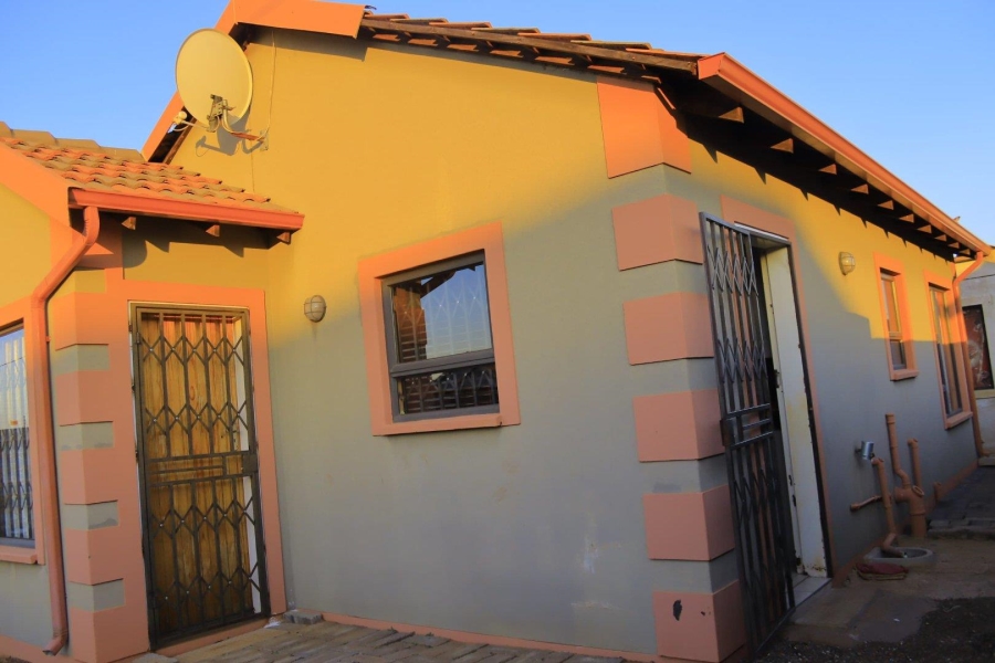 3 Bedroom Property for Sale in Toekomsrus Gauteng