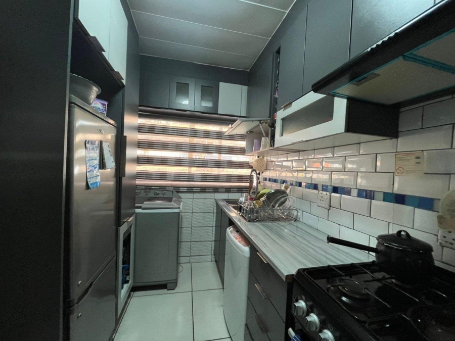 2 Bedroom Property for Sale in Wentworth Park Gauteng