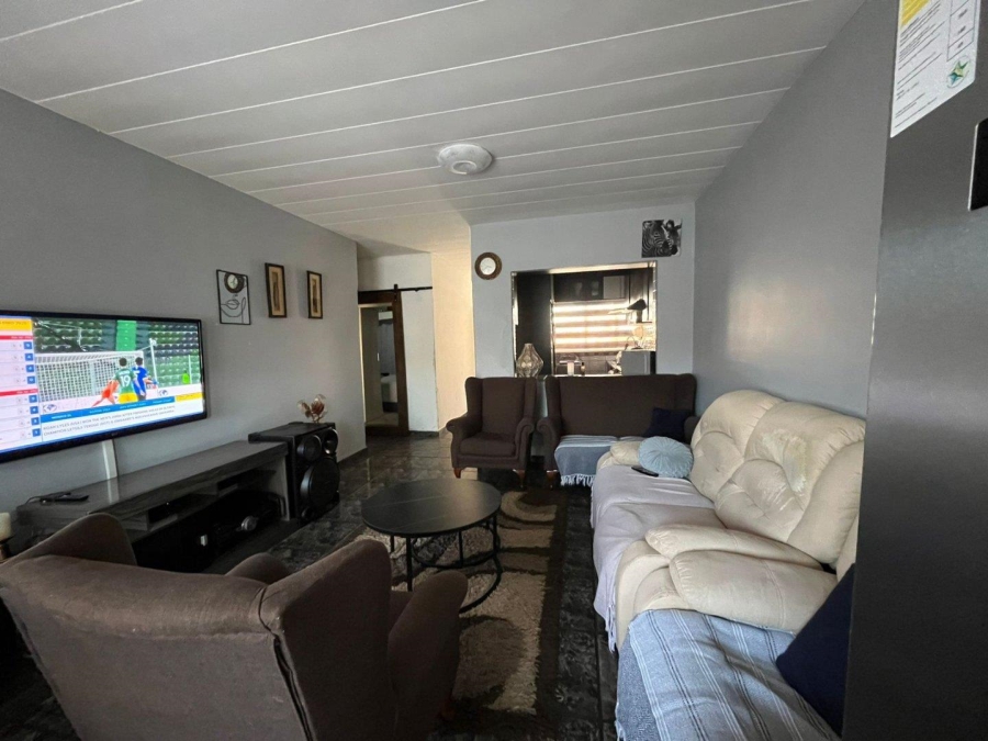 2 Bedroom Property for Sale in Wentworth Park Gauteng