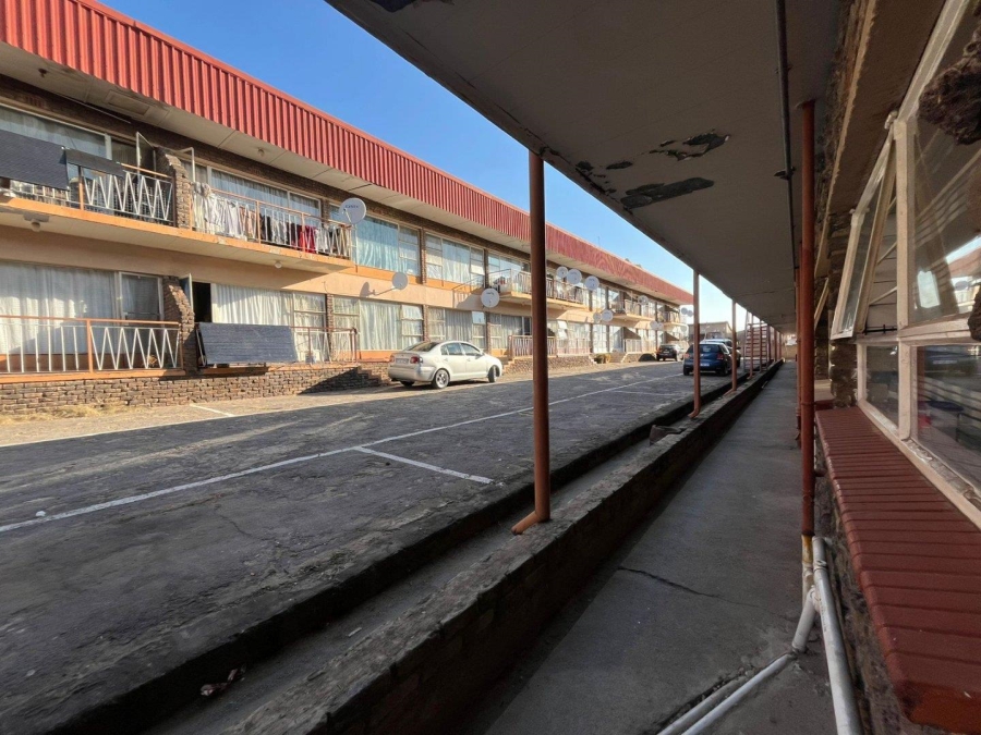 2 Bedroom Property for Sale in Wentworth Park Gauteng