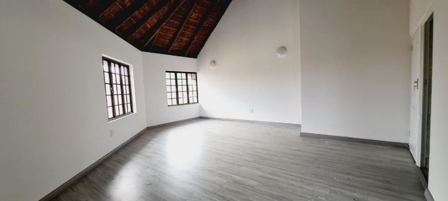 4 Bedroom Property for Sale in Eike Park Gauteng